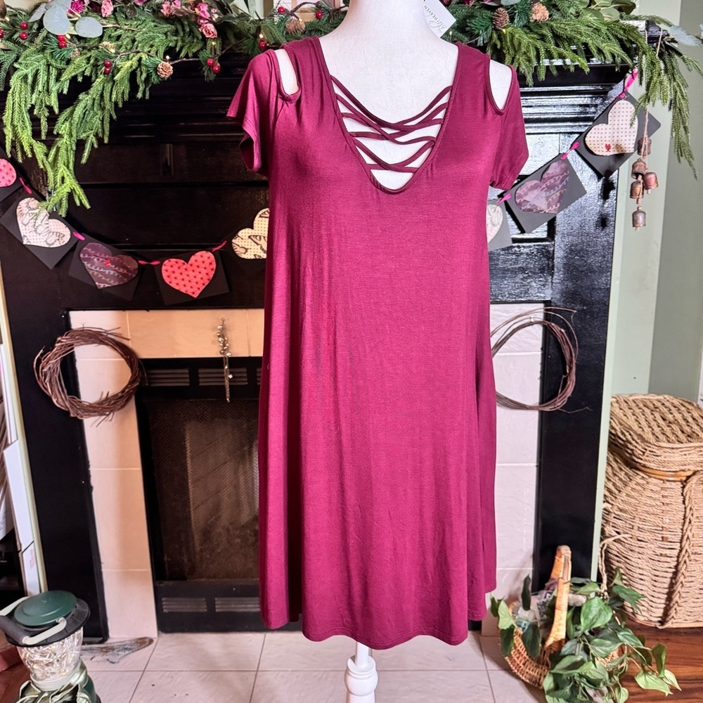 NWT Blu Heaven women’s burgandy dress with pick a boo shoulders